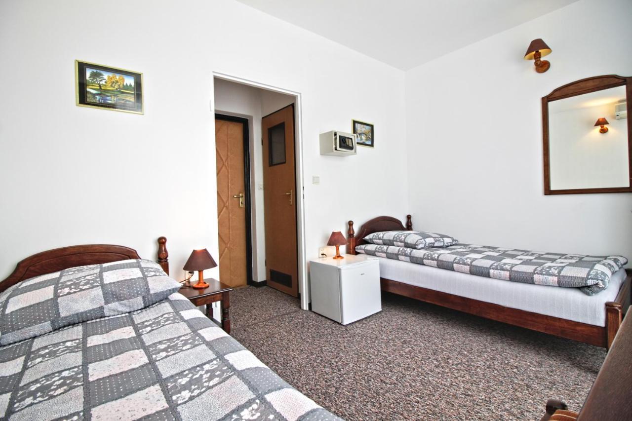 Motel Na Zbojeckiej Skawa Exteriér fotografie
