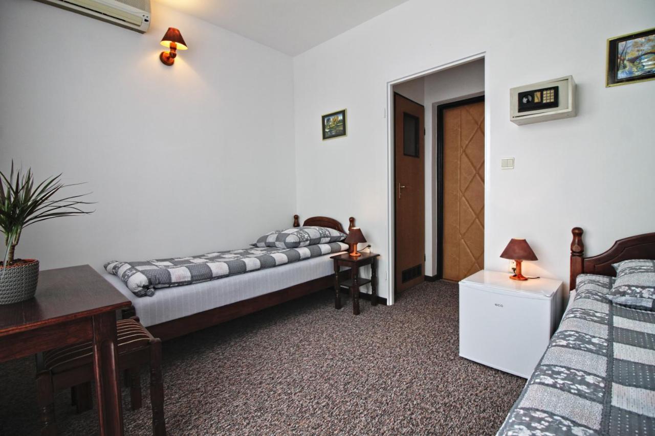 Motel Na Zbojeckiej Skawa Exteriér fotografie