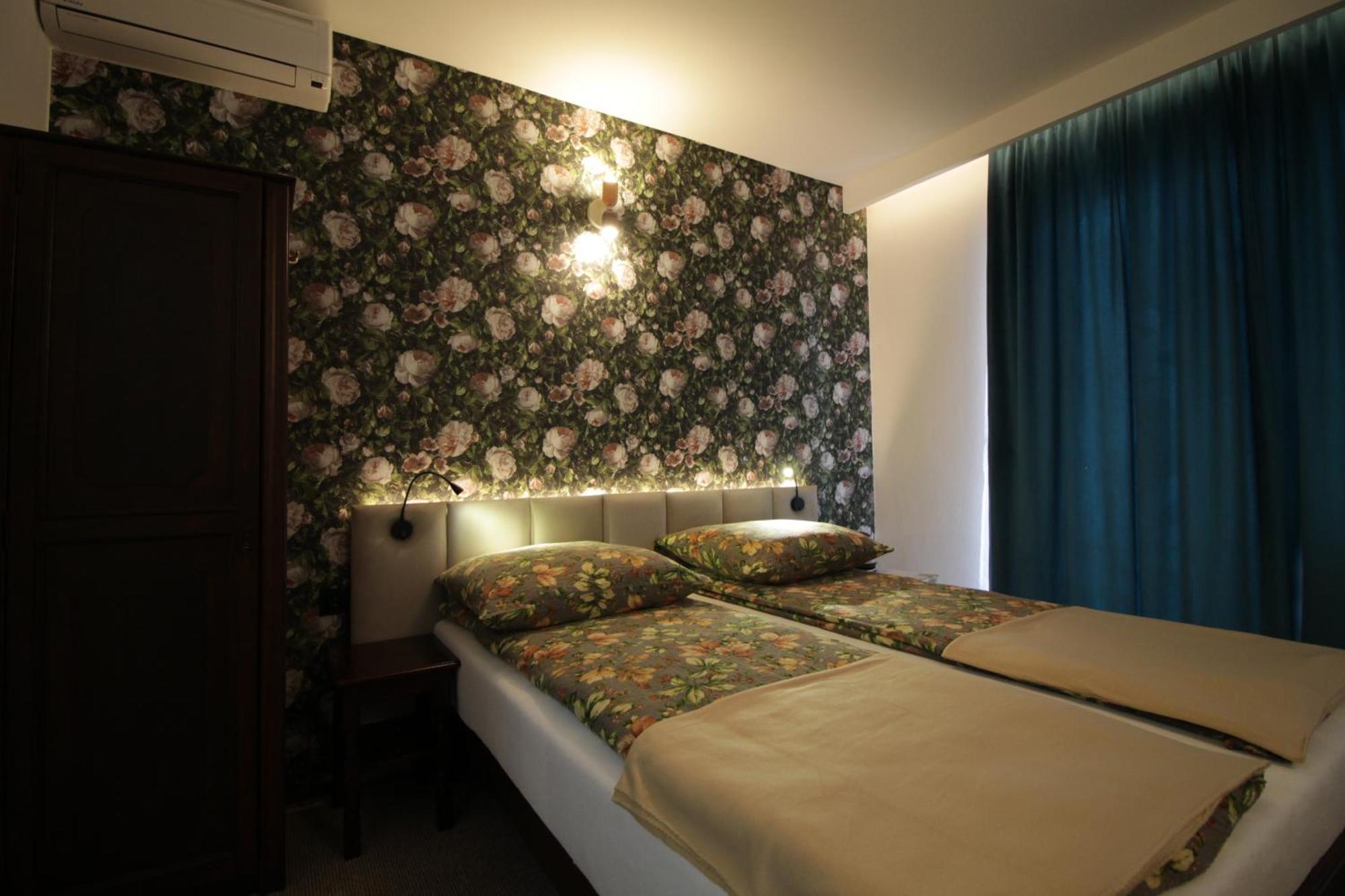 Motel Na Zbojeckiej Skawa Exteriér fotografie